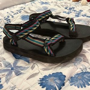 Retro midform platform Teva